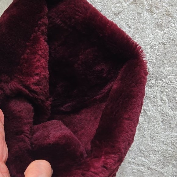 Shearling Burgundy Hat - Picture 11 of 12